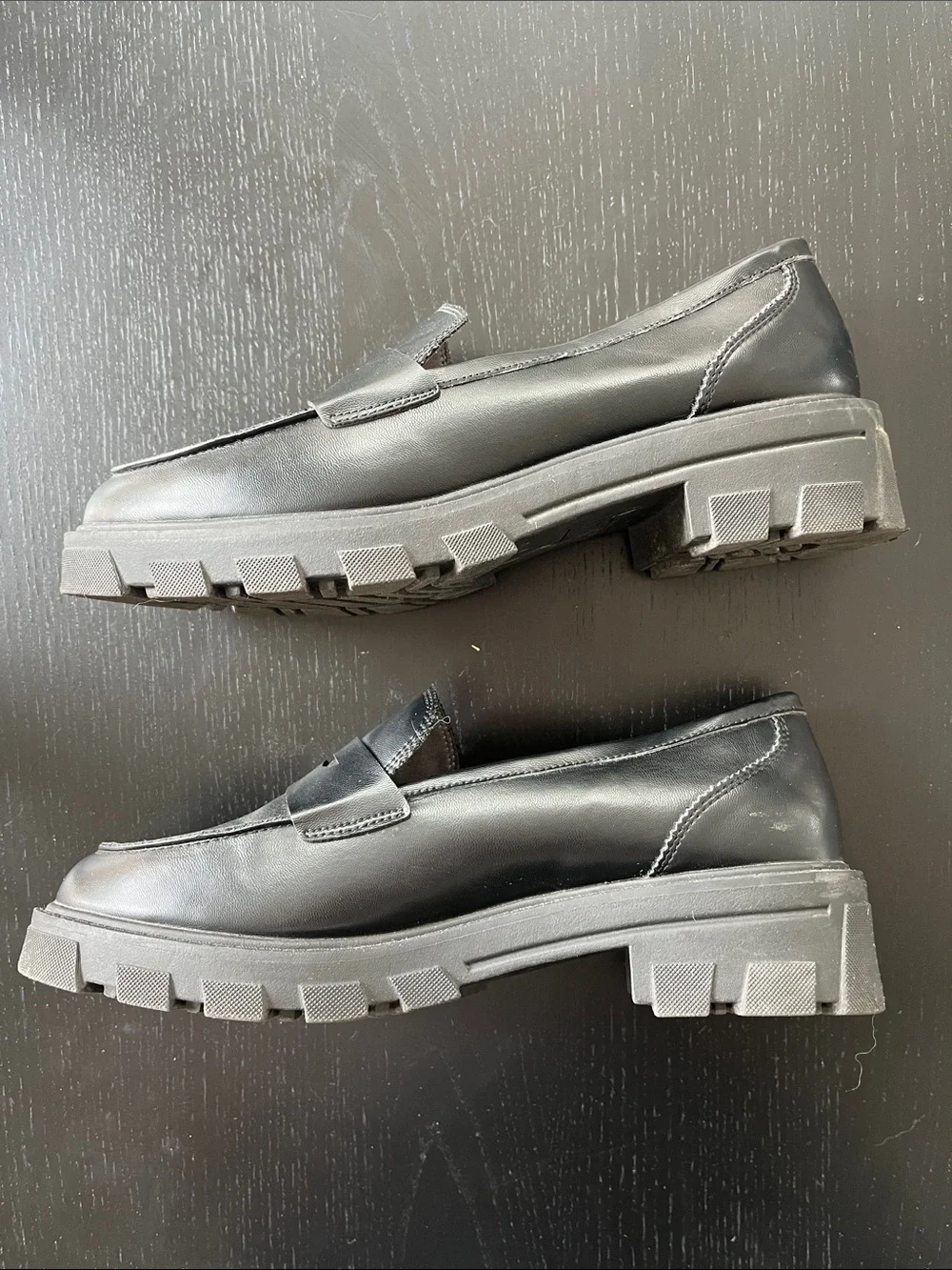 Crown Vintage Black Leather Slip-On Penny Loafers
